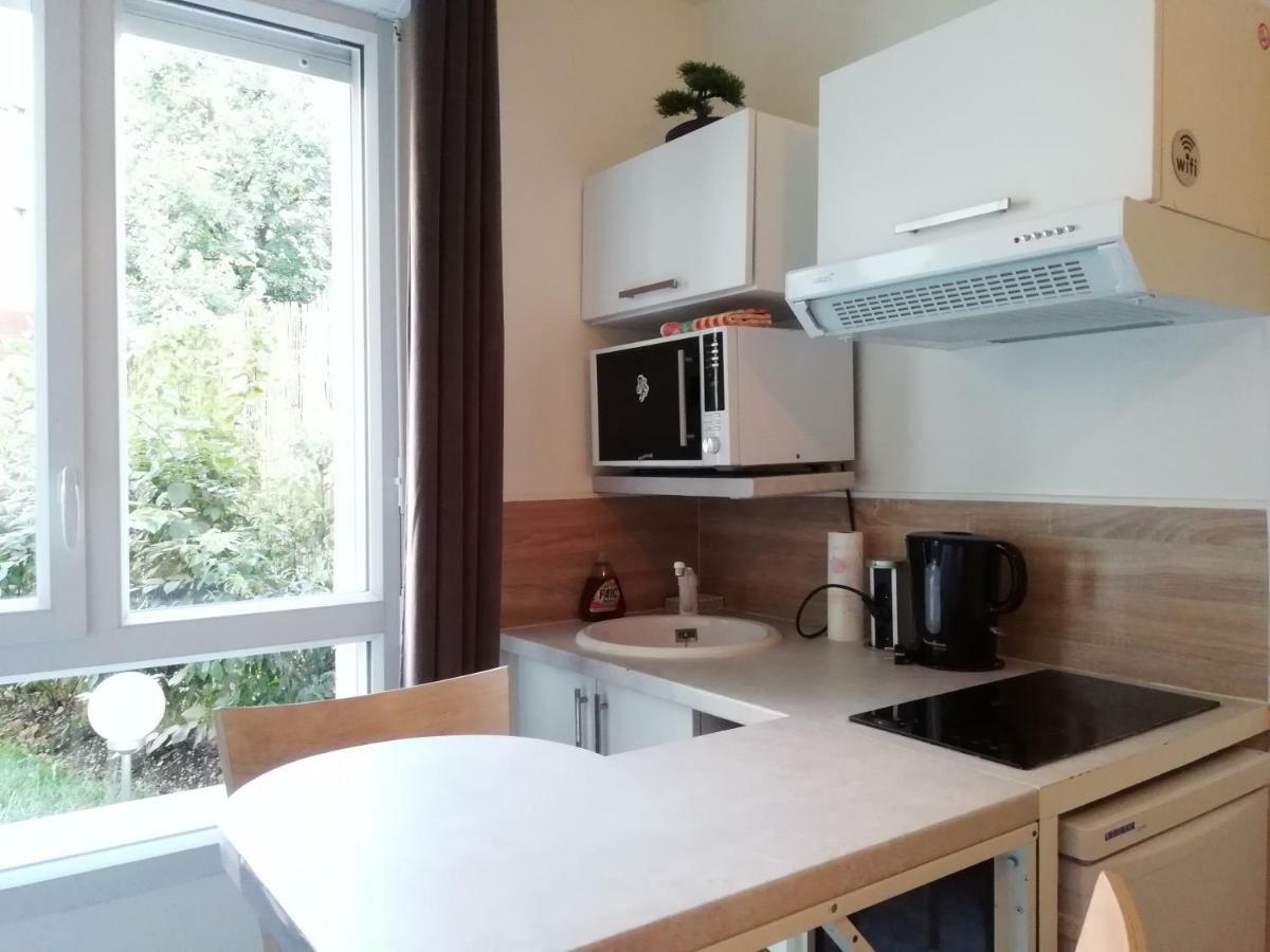 Chic Studio Near Paris Apartment Saint-Denis  Exterior photo